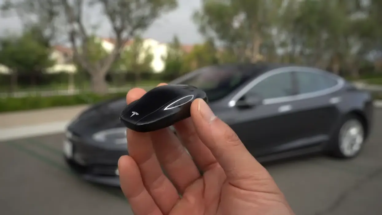Tesla Key Fob Battery Low Alert (Reasons & Solutions) Ev Seekers