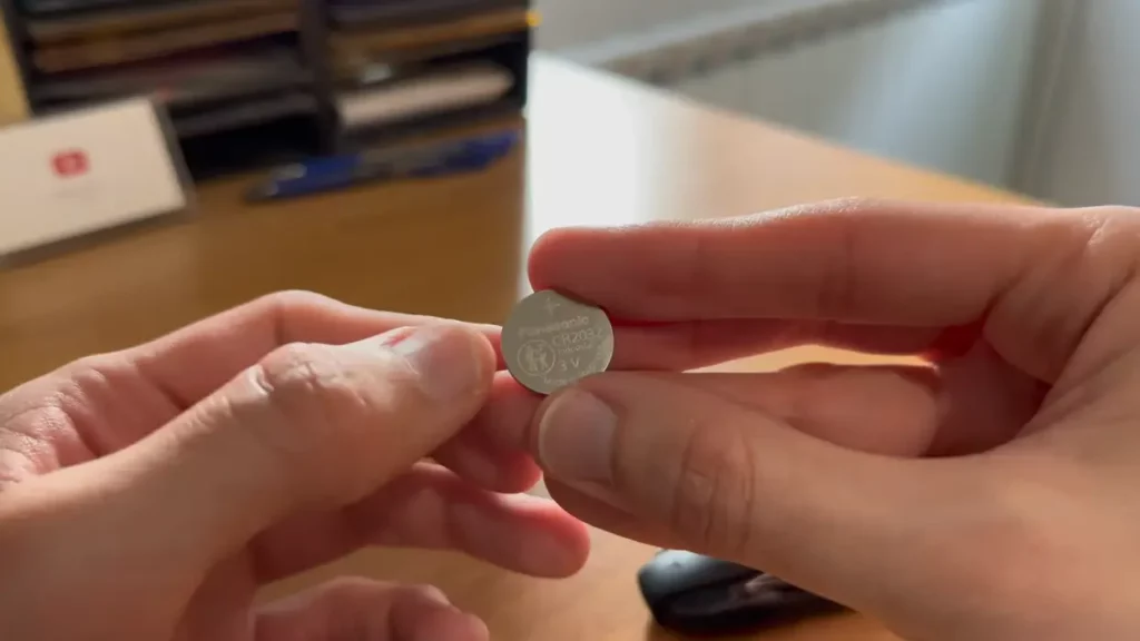 Tesla Key Fob Battery Low Alert (Reasons & Solutions) Ev Seekers